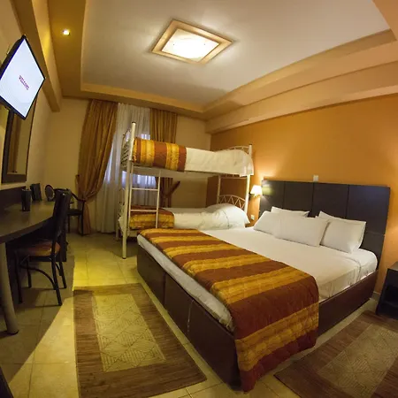 Hotel Perinthos 4*