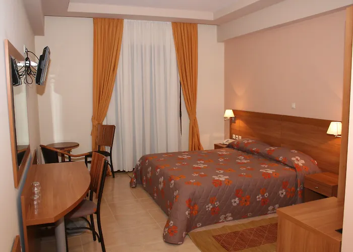 Hotel Perinthos 4*